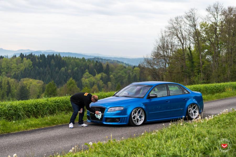  Audi RS4 Sedan on Vossen Wheels (CG-205) 2018 года  (фото 2 из 82)